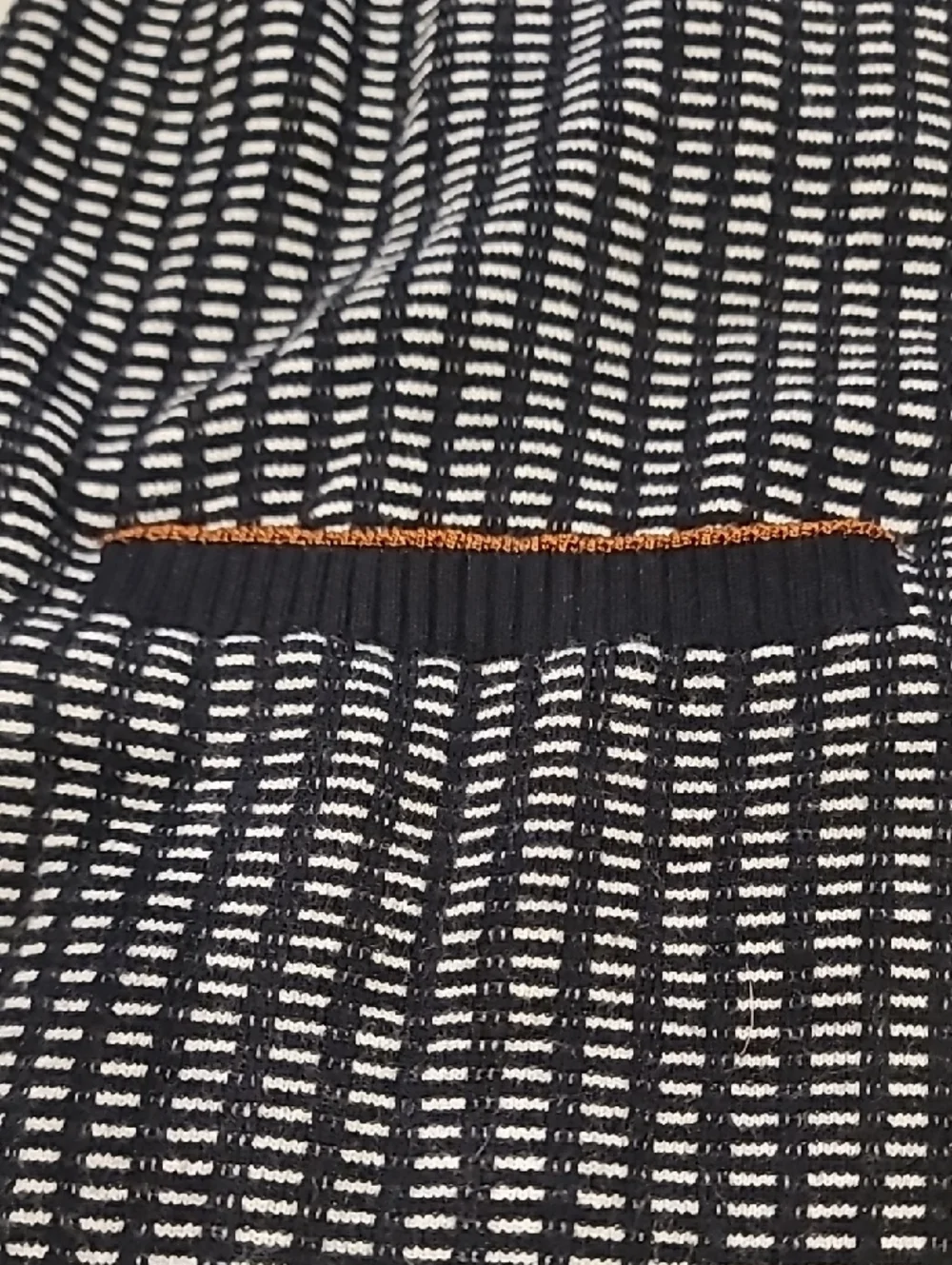 Jones New York Black and White Knit Long Cardigan - Picture 5 of 9